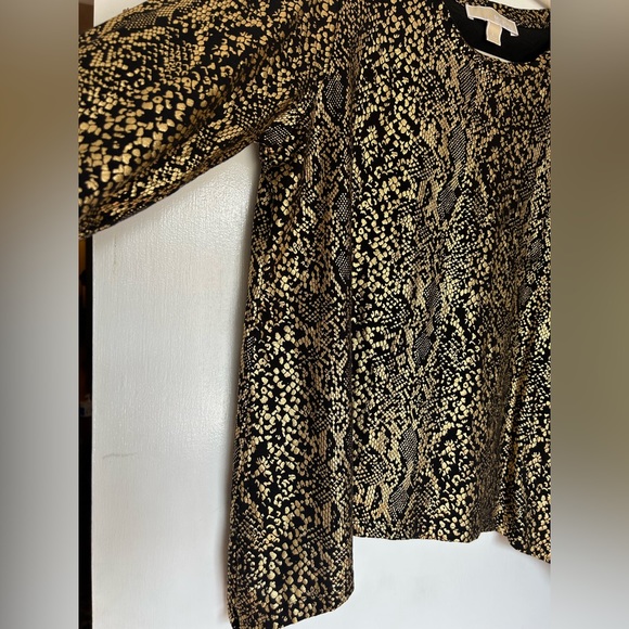🐍 Michael Michael Kors Gold and Black Snakeskin Top - Size L - Picture 4 of 6